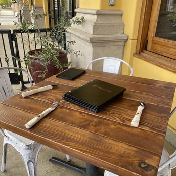 Chicago Fire - Folsom - Outside - Pizza Near Me - Folsom, California