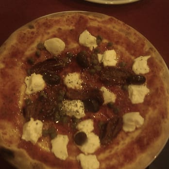 Billini - Pizza mit Ricotta und getrockneten Tomaten - Pizza Near Me - Vienna, 9