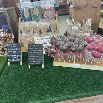 Rogers Orchards - Sunnymount - Local items - Fruits & Veggies Near Me - Southington, Connecticut Rogers Orchards - Sunnymount - Local items - Fruits & Veggies Near Me - Southington, Connecticut
