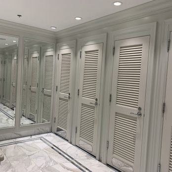 Bacchus Restaurant & Lounge - Womens bathroom: marble flooring, pristine accommodations, immaculate. - Lounges Near Me - Vancouver, British Columbia