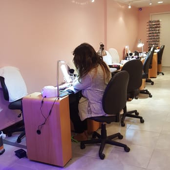 Jessie Nail - Manicure stations - Nail Salons Near Me - Chicago, Illinois