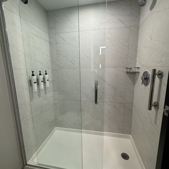 Embassy Suites by Hilton Madison Downtown - Hotels Near Me - Madison, Wisconsin