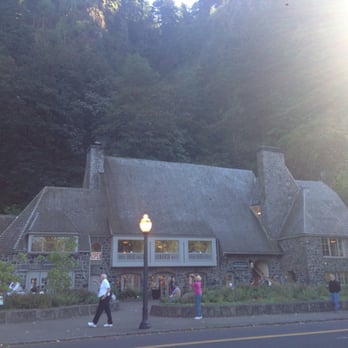 Multnomah Falls - Hiking Near Me - Bridal Veil, Oregon Multnomah Falls - Hiking Near Me - Bridal Veil, Oregon