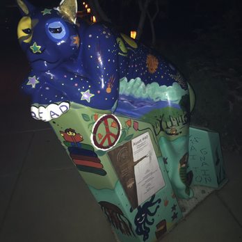Lowell Observatory - Outside 'cool cat' statue. - Observatories Near Me - Flagstaff, Arizona