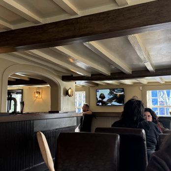The Pheasant Restaurant - Low beams - British Near Me - Hillingdon, XGL The Pheasant Restaurant - Low beams - British Near Me - Hillingdon, XGL