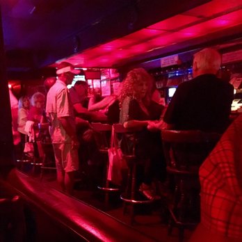 Roaring 20's - Sometimes it's crowded - Dive Bars Near Me - Terrytown, Louisiana
