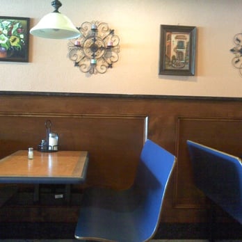 Rincon Latino - decor inside.. simple with lots of portraits. - Latin American Near Me - Doraville, Georgia Rincon Latino - decor inside.. simple with lots of portraits. - Latin American Near Me - Doraville, Georgia