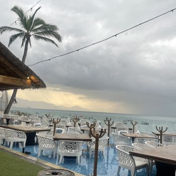 Mar y Vino - Water table seating overlooking the beach. - Lounges Near Me - Puerto Vallarta, JAL