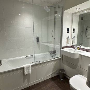 Premier Inn - Hotels Near Me - Waterloo, XGL