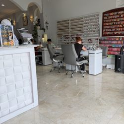Hollywood Nails & Spa