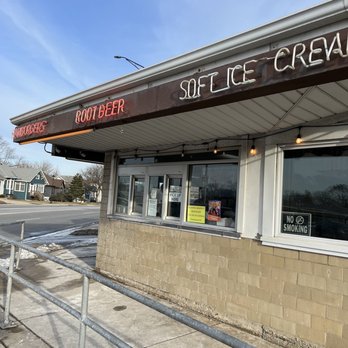 Hamburger Heaven - Classic vintage exterior - Burgers Near Me - Elmhurst, Illinois