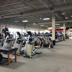 Club Fitness - St. Charles