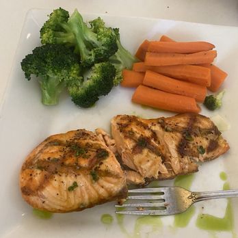 Cafe Sole - Salmon - Italian Near Me - La Canada Flintridge, California