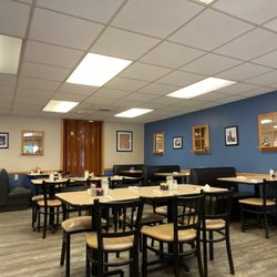 Sam's Restaurant - Dinning