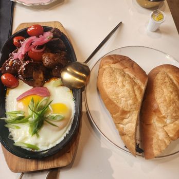 Breaking Dawn Brunch - Breakfast & Brunch Near Me - Los Gatos, California