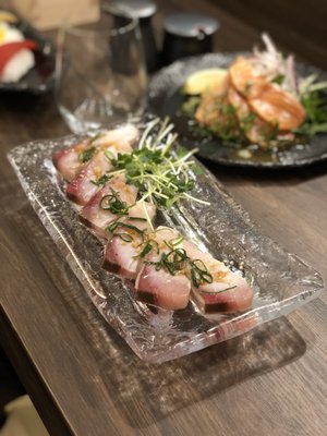 楽 Tanoshi Japanese Tapas and Sake Bar by null
