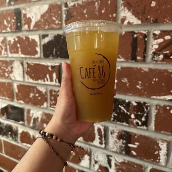 Cafe 86 - Peach Mango Green Tea - Desserts Near Me - Artesia, California