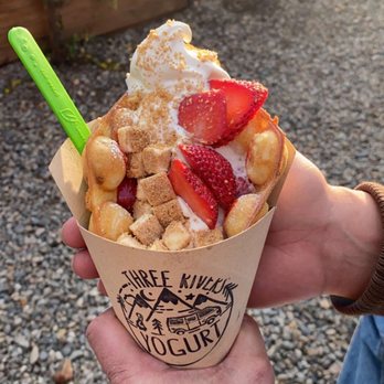 Three Rivers Yogurt - Strawberry cheese cake waffle cone with vanilla yogurt - Desserts Near Me - Three Rivers, California Three Rivers Yogurt - Strawberry cheese cake waffle cone with vanilla yogurt - Desserts Near Me - Three Rivers, California