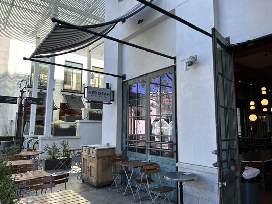 Modern Bread and Bagel by null