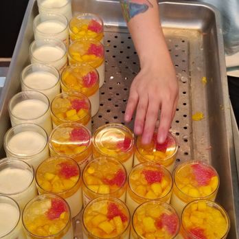 Lian Xing - Desserts Near Me - New York, New York