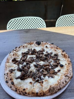 Del Lusso Pizza by null