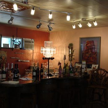 Findleton Pub - a bar with a lot of bottles of wine - New American Near Me - Camino, California