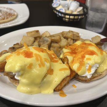 Stacked Pancake & Breakfast House - Hot honey Chicken eggs Benedict - Breakfast & Brunch Near Me - Toronto, Ontario