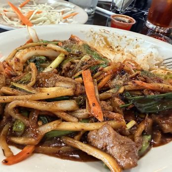 Little Beijing Restaurant - Szechuan Beef with steamed rice - Chinese Near Me - Elgin, Texas