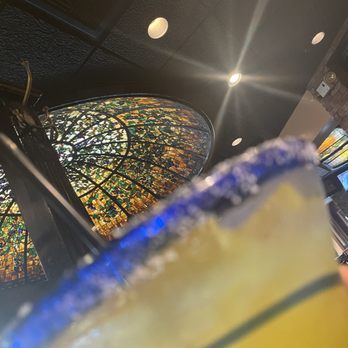 Houlihan's - Bars Near Me - Secaucus, New Jersey