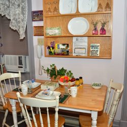 Rosemary Remembrances II - Kitchenette dinning area