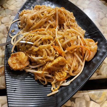 Pineapple Village - Pad thai- good, missing peanut and basil - Asian Fusion Near Me - Gilroy, California Pineapple Village - Pad thai- good, missing peanut and basil - Asian Fusion Near Me - Gilroy, California