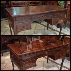 Arte Lepre - Neapolitan Louis XV writing desk
Period mid-18th century
Walnut-plated, with bois de rose marquetry, and purple ebony