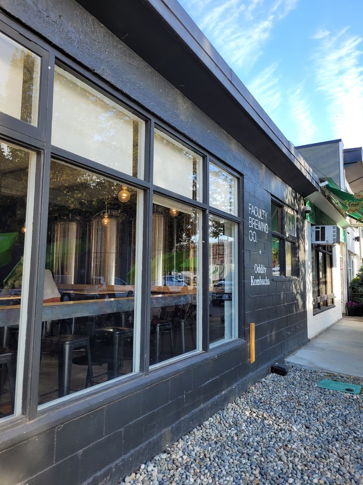 pub image