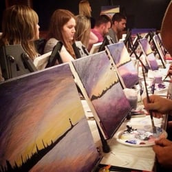 Paint Class Wine Glass - Paint Class Wine Glass - Students Painting at The Back Nine Grill
585-340-SIP3