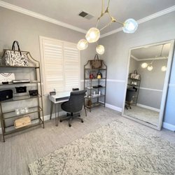 Organized Life - She shed glam room