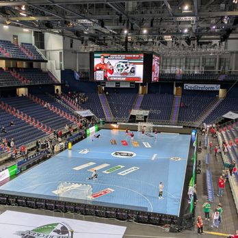 ZAG Arena - Innenraum, vor einem Handball-Bundesligaspiel - Music Venues Near Me - Hanover, NI