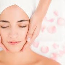Life's Retreat Massage and Spa - Facial