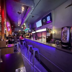 Full Afterburner Calzones - Seating
