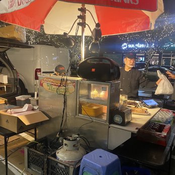 Yoyo's Hot Dog - Hot dog stand set up - Hot Dogs Near Me - Houston, Texas Yoyo's Hot Dog - Hot dog stand set up - Hot Dogs Near Me - Houston, Texas