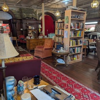 Yellow Lab Vintage & Books - Used, Vintage & Consignment Near Me - Troy, New York Yellow Lab Vintage & Books - Used, Vintage & Consignment Near Me - Troy, New York