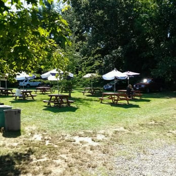 Art Bradish Snack Bar - Burgers Near Me - North Grafton, Massachusetts