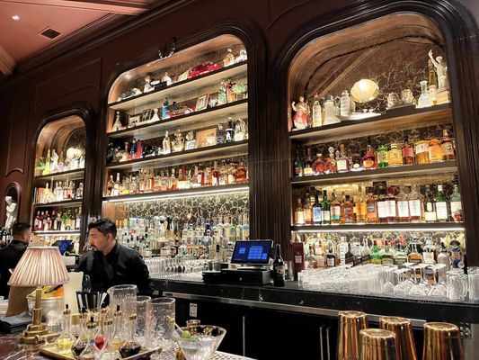 The Gold Mirror | Italian Restaurant by null