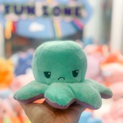 Subpar Miniature Golf - Cutest claw machine prize