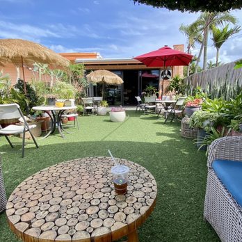 Loess Spa - Sipping the rest of my tea in the outdoor garden area - Reflexology Near Me - Honolulu, Hawaii