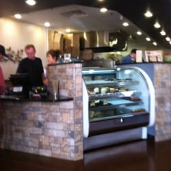 Palios Pizza Cafe - Midland - Order when it's ur turn .