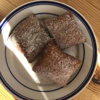 La Copine - Fluffy beignets - New American Near Me - Yucca Valley, California La Copine - Fluffy beignets - New American Near Me - Yucca Valley, California