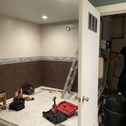 Cabrillo Fitness - Male worker in women's locker room at 10:46AM