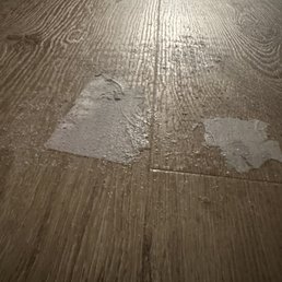 Leaking floor Leaking floor