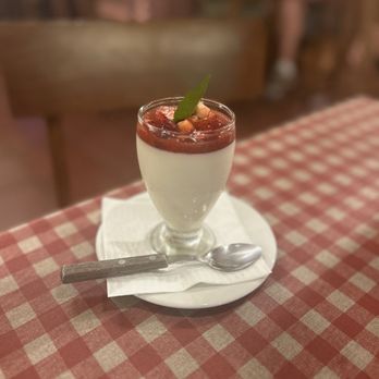 Don Mario Trattoria - Panna cotta - Pizza Near Me - Playa del Carmen, ROO Don Mario Trattoria - Panna cotta - Pizza Near Me - Playa del Carmen, ROO