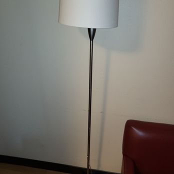 Red Roof Plus - Broken light - Hotels Near Me - Westbury, New York